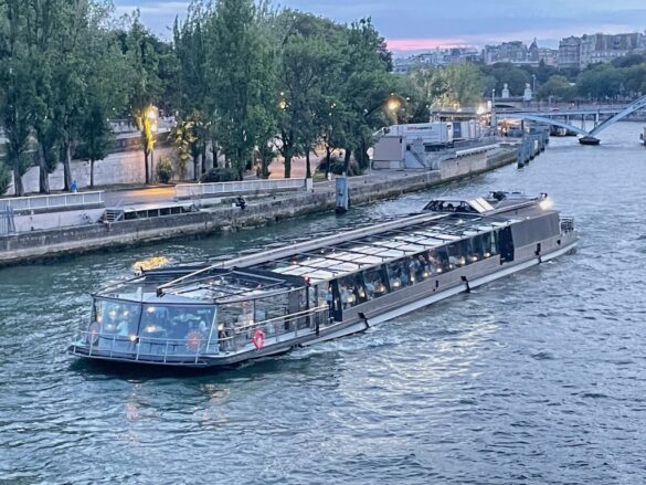 Bateaux-Parisiens : Dîners Croisière sur la Seine