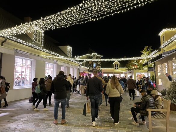 Vallée Village Shopping