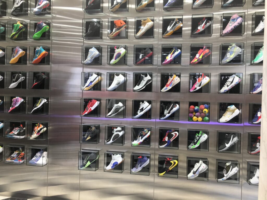 Boutique Shinzo Les Halles / Chatelet Paris